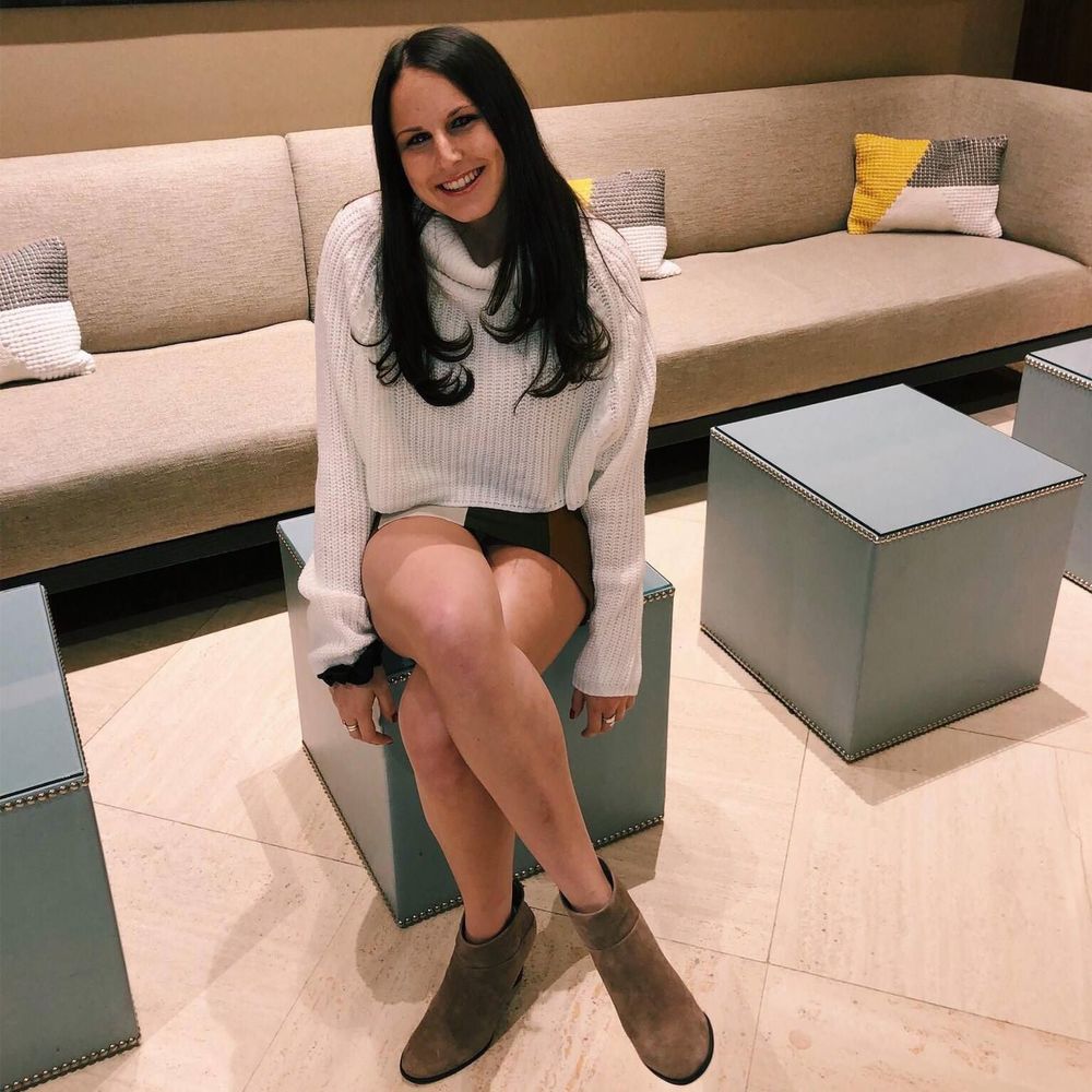 Meet your Posher, Chloe